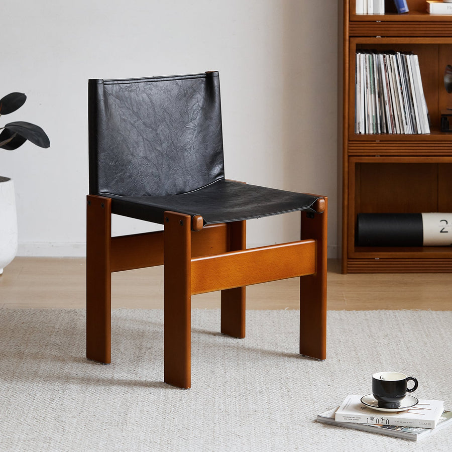 Bauhaus genuine leather dining chair tansu primary product view.