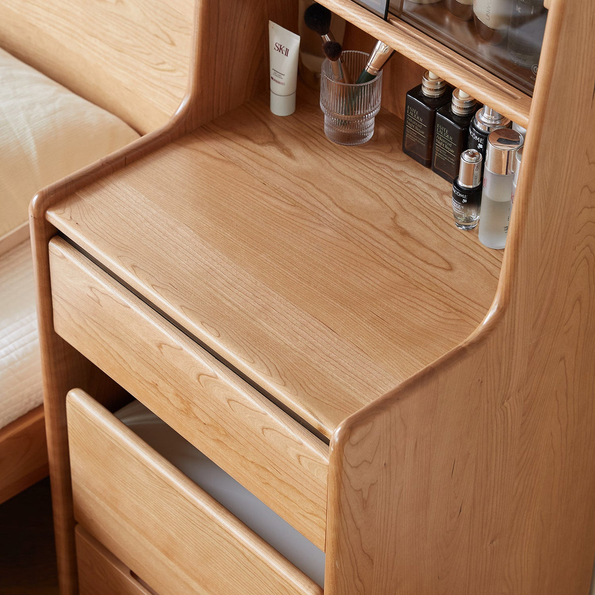more color details of Scandinavian Cherry Wood Dressing Table With Stool SOULMATE