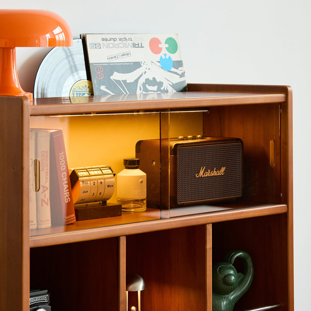 Bauhaus boxwood display cabinet mies in details.