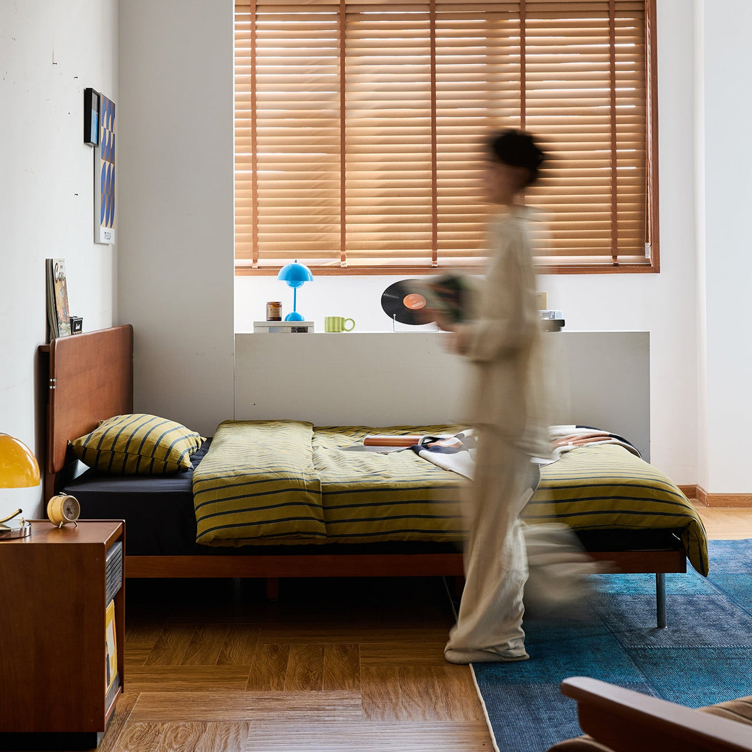 Vintage Boxwood Bed CAMPAN