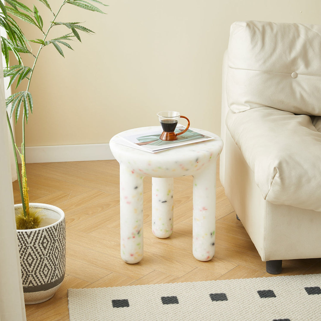 Contemporary Plastic Side Table SNAP