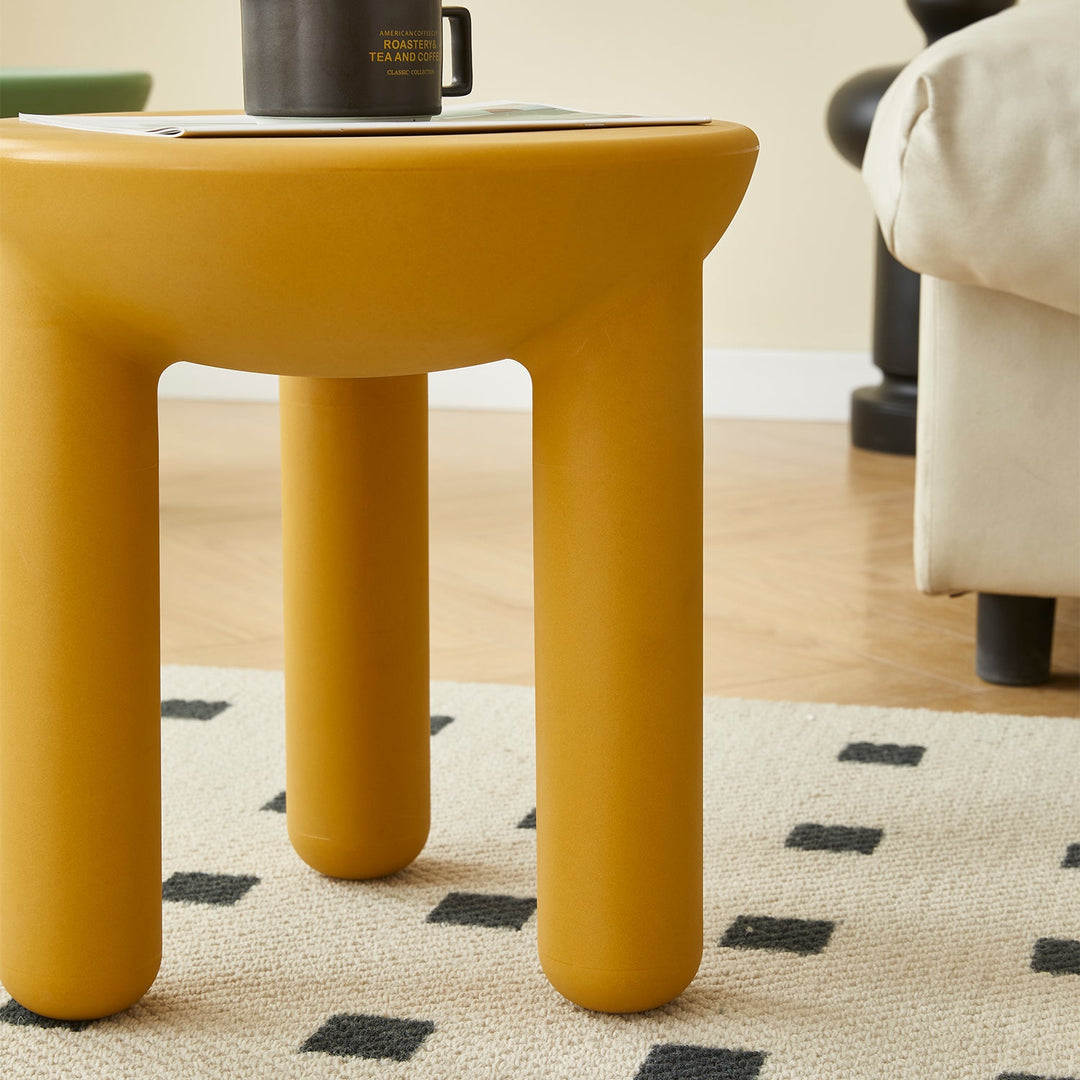 Contemporary Plastic Side Table SNAP
