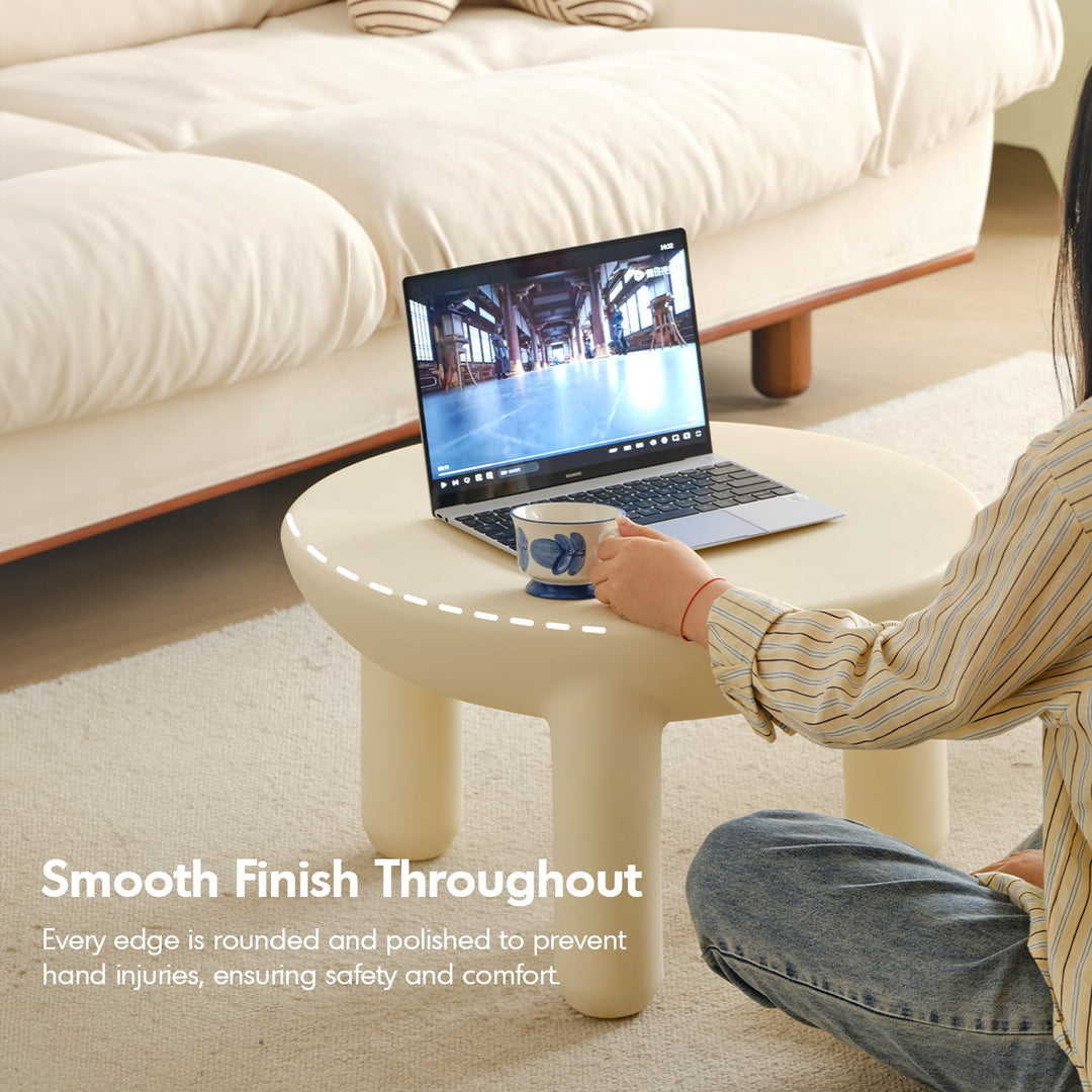 Contemporary Plastic Side Table SNAP