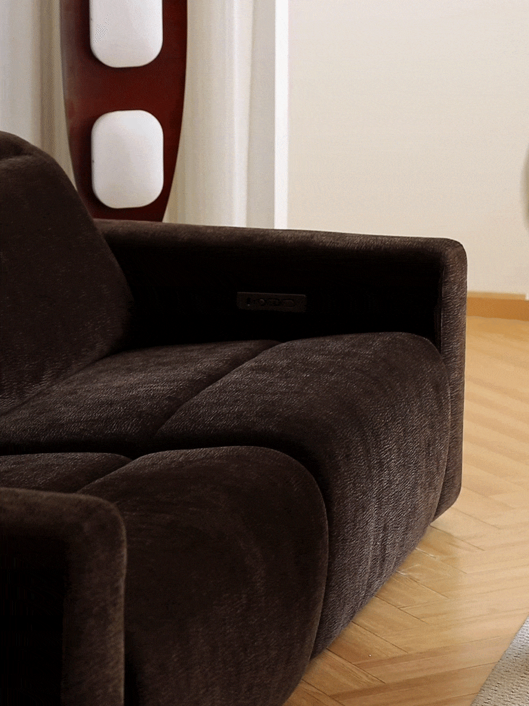 Cream chenille velvet fabric electric recliner 3 seater sofa lolo layered structure.