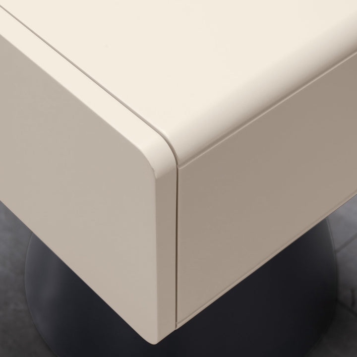 Minimalist Plywood Side Table NUBO