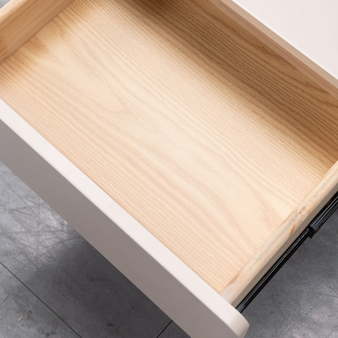 Minimalist Plywood Side Table NUBO