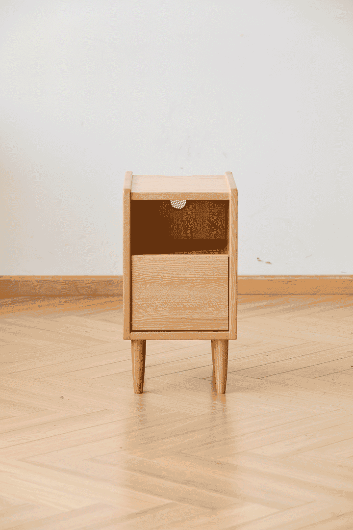Scandinavian Oak Wood Side Table CUBO