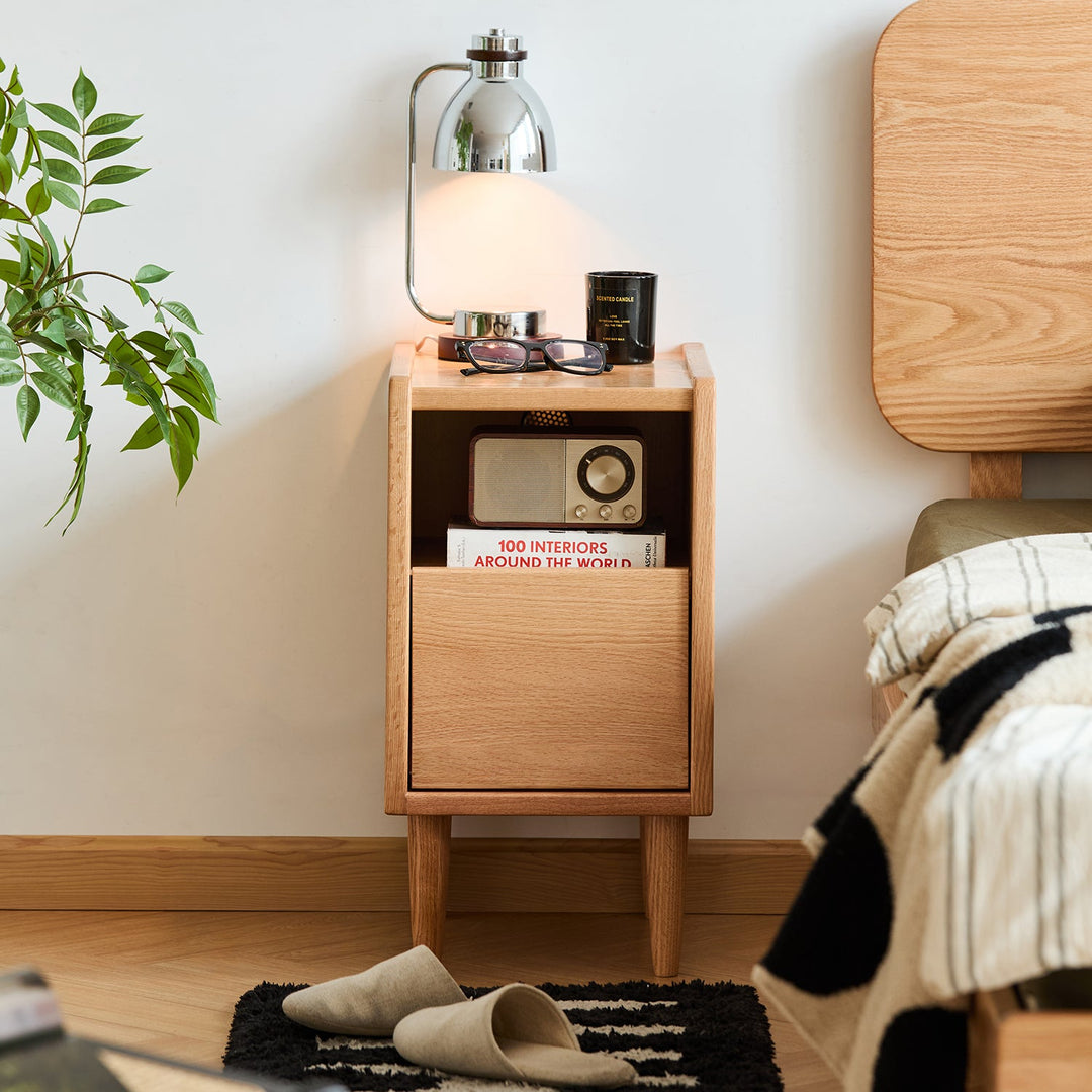Scandinavian Oak Wood Side Table CUBO