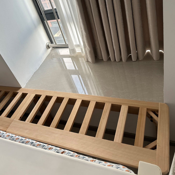 Scandinavian poplar wood extended splicing bed frame with mattress sela detail 3.