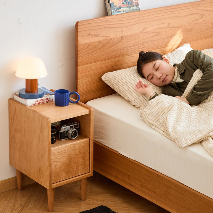 Scandinavian Cherry Wood Side Table CUBO