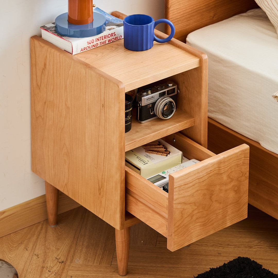 Scandinavian Cherry Wood Side Table CUBO