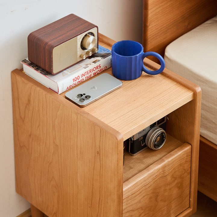 Scandinavian Cherry Wood Side Table CUBO