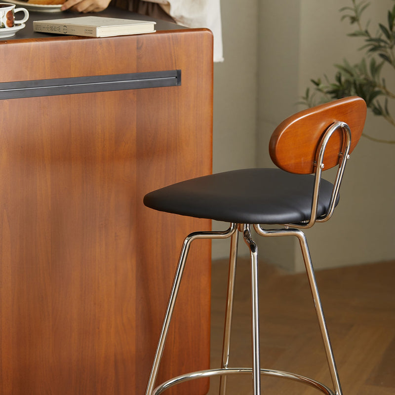 Bauhaus boxwood bar chair the old in close up details.