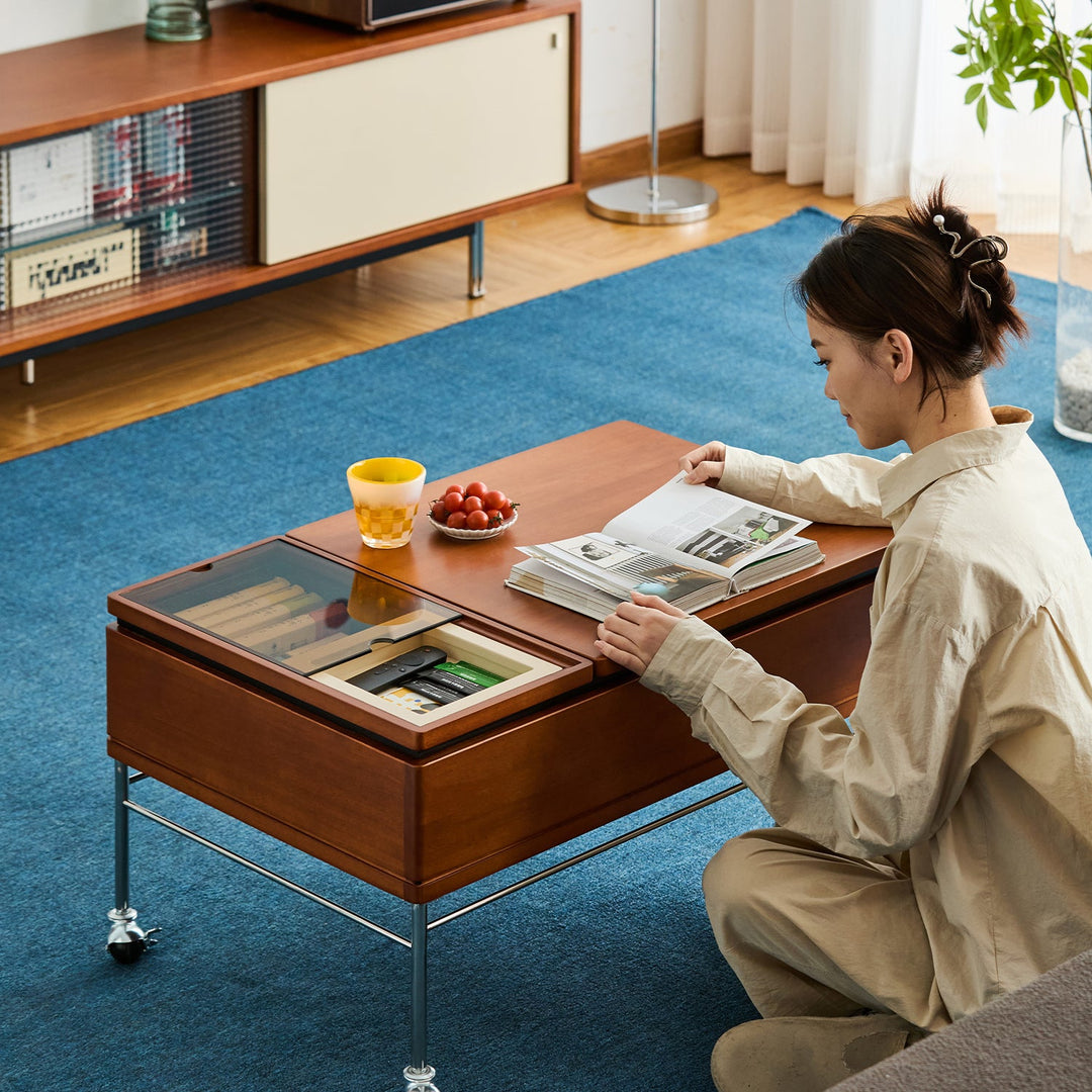 Bauhaus boxwood coffee table pinecone with context.