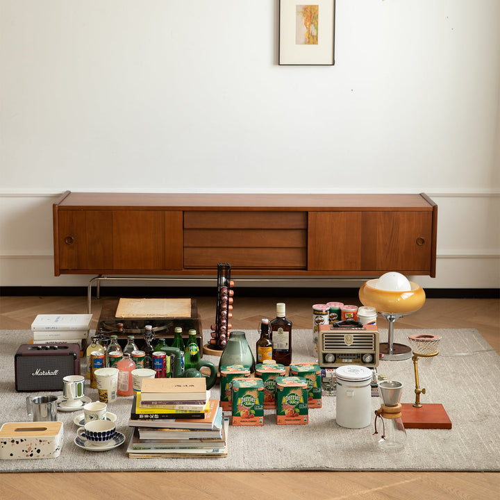 Bauhaus boxwood tv console silver salt in details.