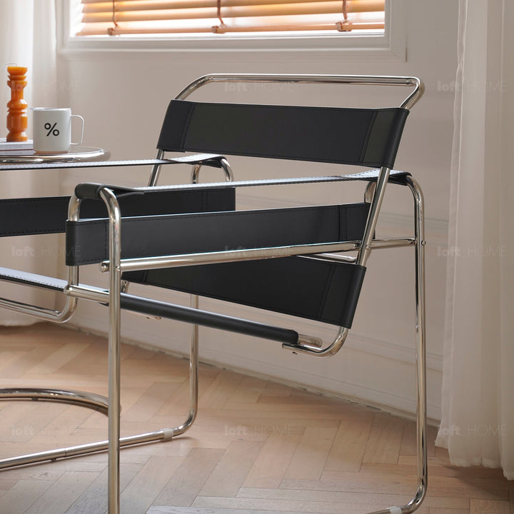 Bauhaus steel leather sofa chair 1 seater sofa wassily in details.