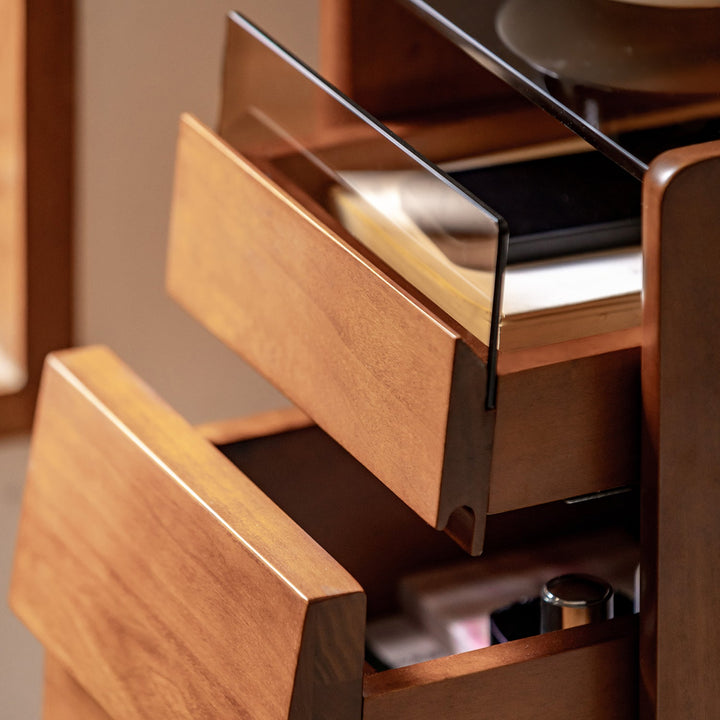 Bauhaus boxwood side table sita in details.