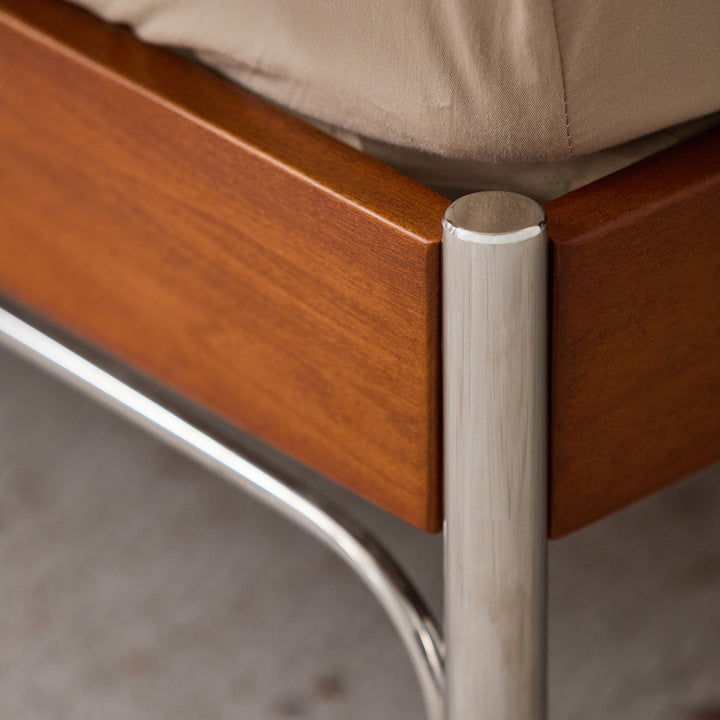 Bauhaus genuine leather bed supple brown with context.