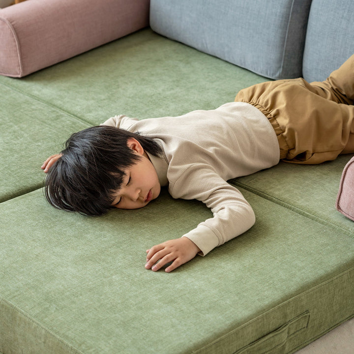 Contemporary chenille velvet fabric kids modular sofa block in details.