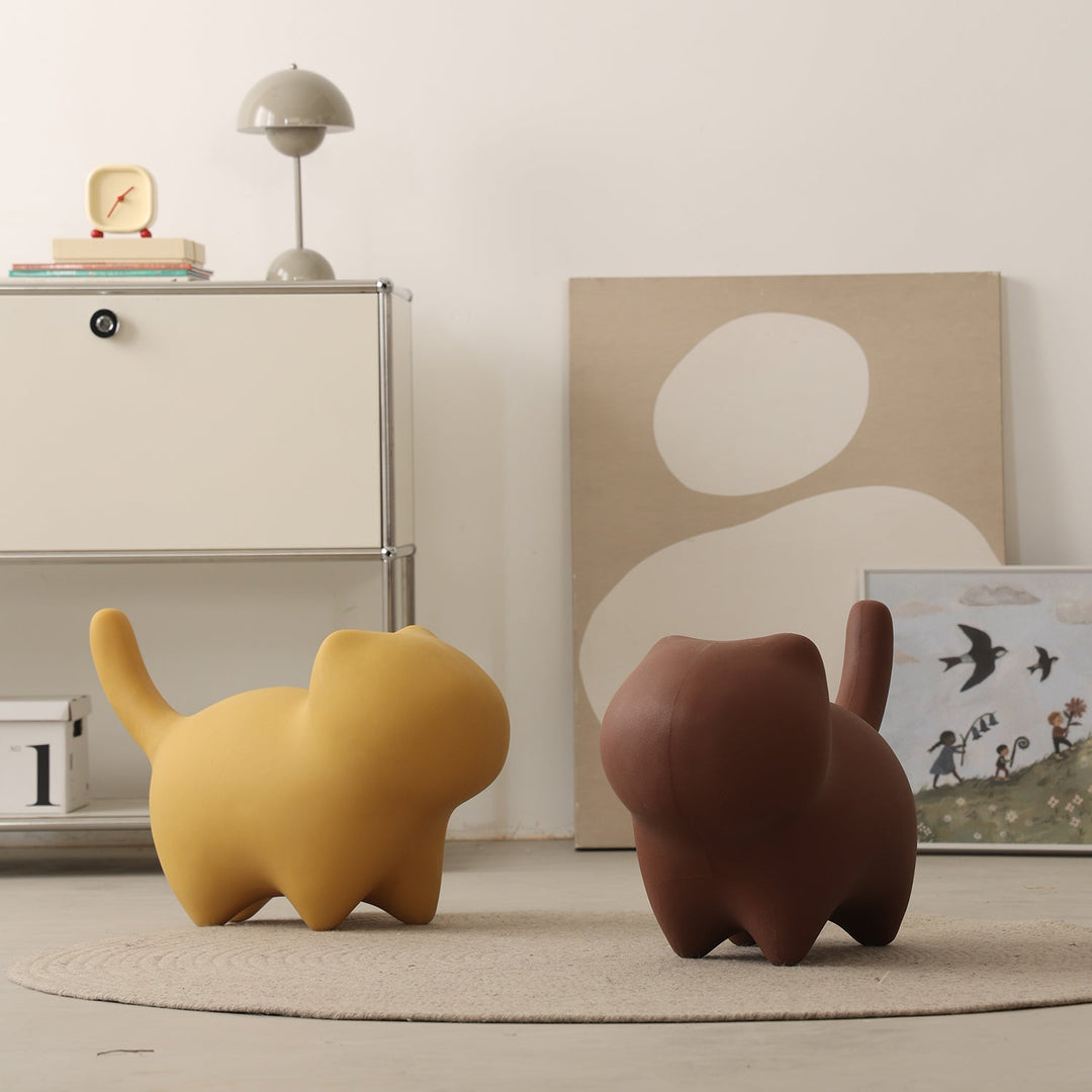 Bauhaus plastic ottoman cat primary product view.