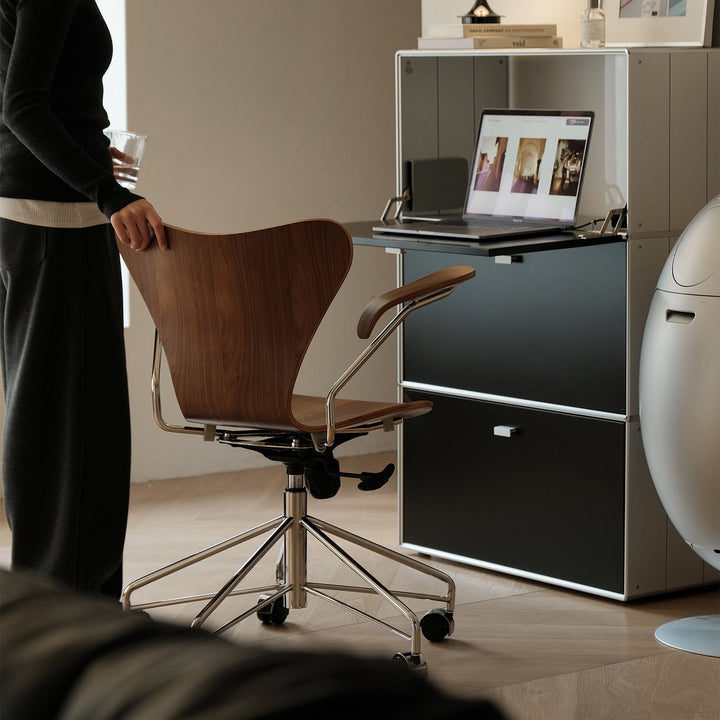 Bauhaus plywood study chair seven primary product view.
