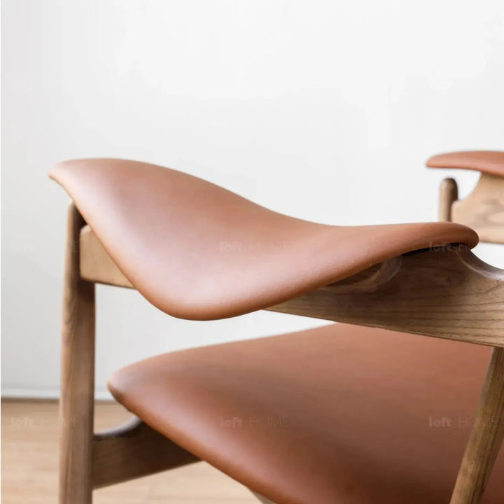 Japandi leather 1 seater sofa chieftain in details.