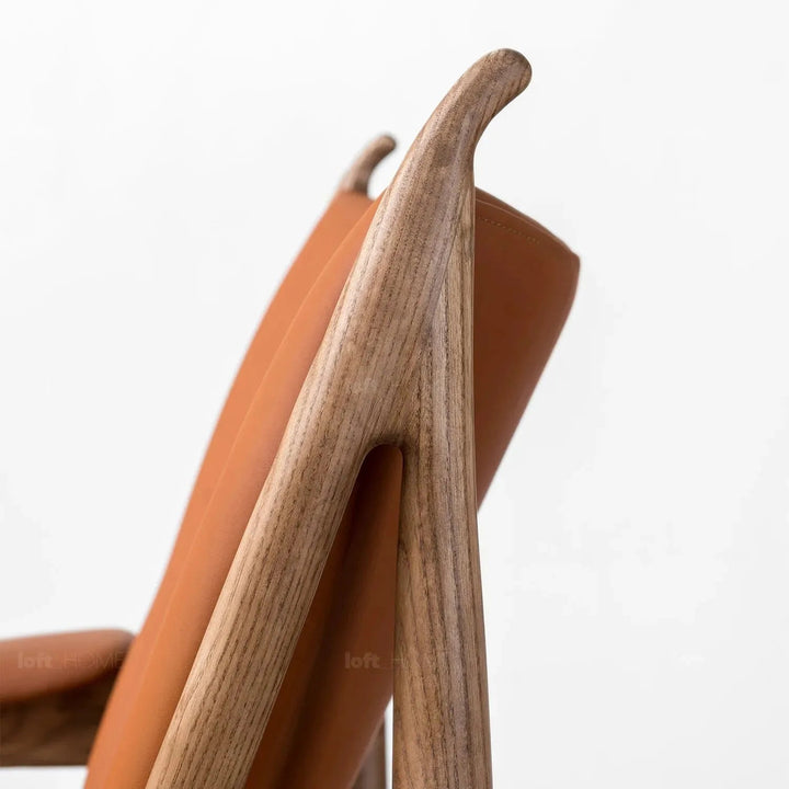 Japandi leather 1 seater sofa chieftain in panoramic view.