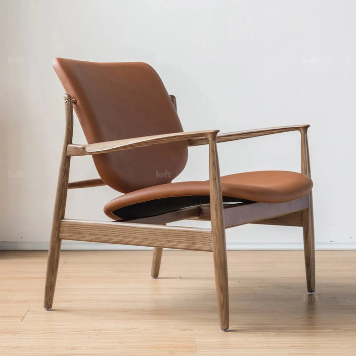 Japandi leather 1 seater sofa france in details.