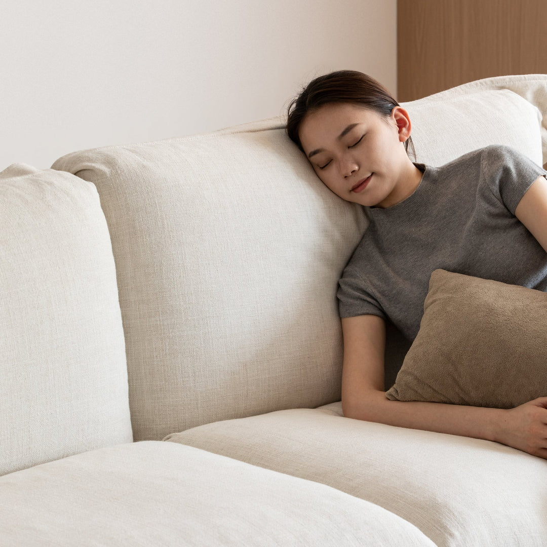 Minimalist cotton fabric 3 seater sofa blair in details.