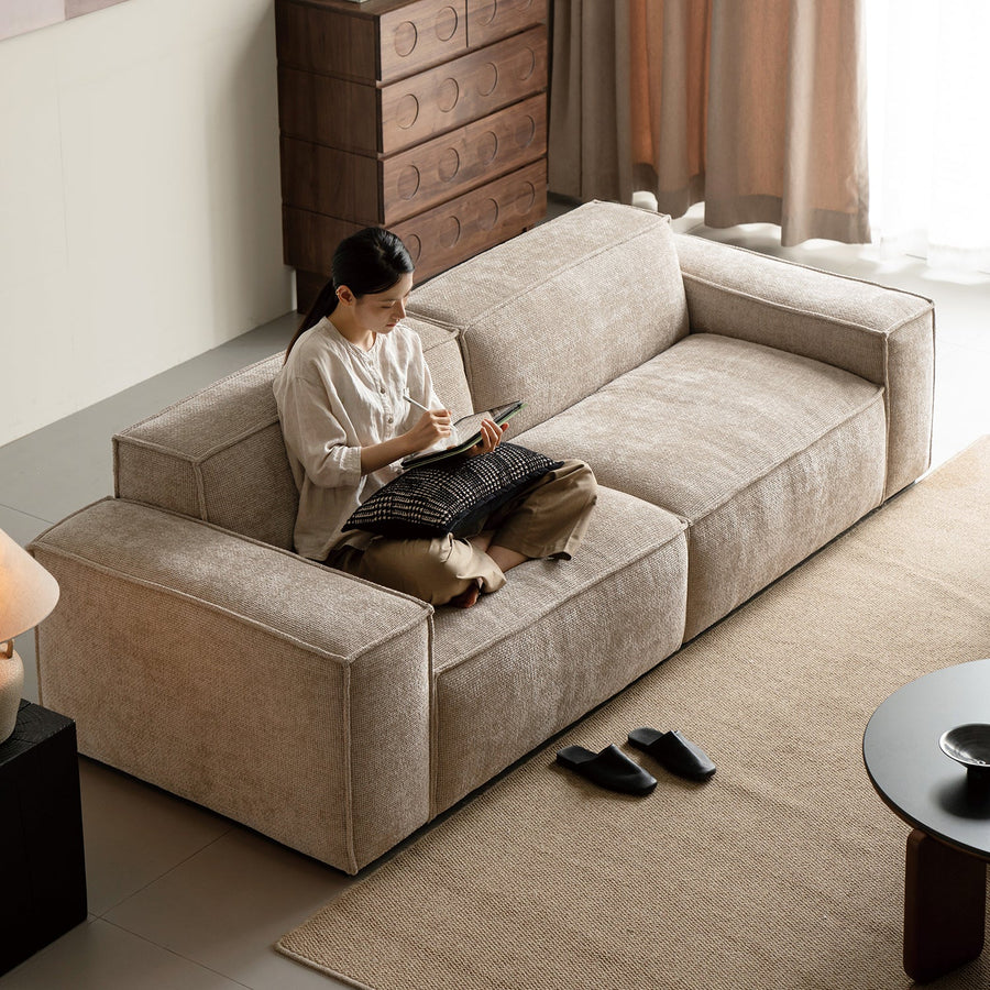 Minimalist linen fabric 3 seater sofa camaleonda primary product view.