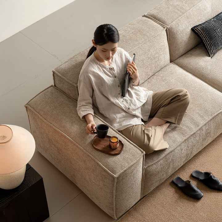 Minimalist linen fabric 3 seater sofa camaleonda material variants.