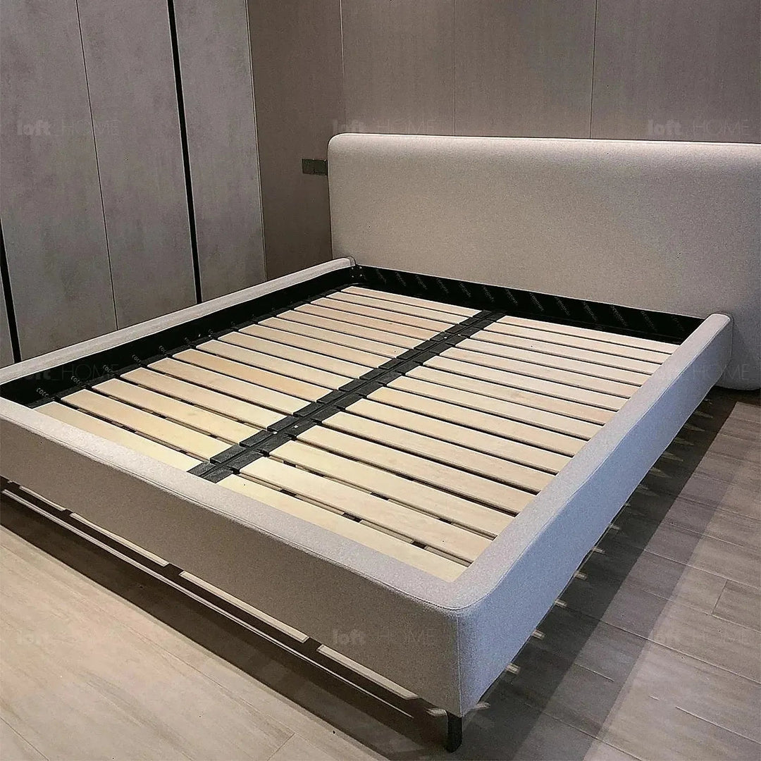 Minimalist fabric bed hel situational feels.