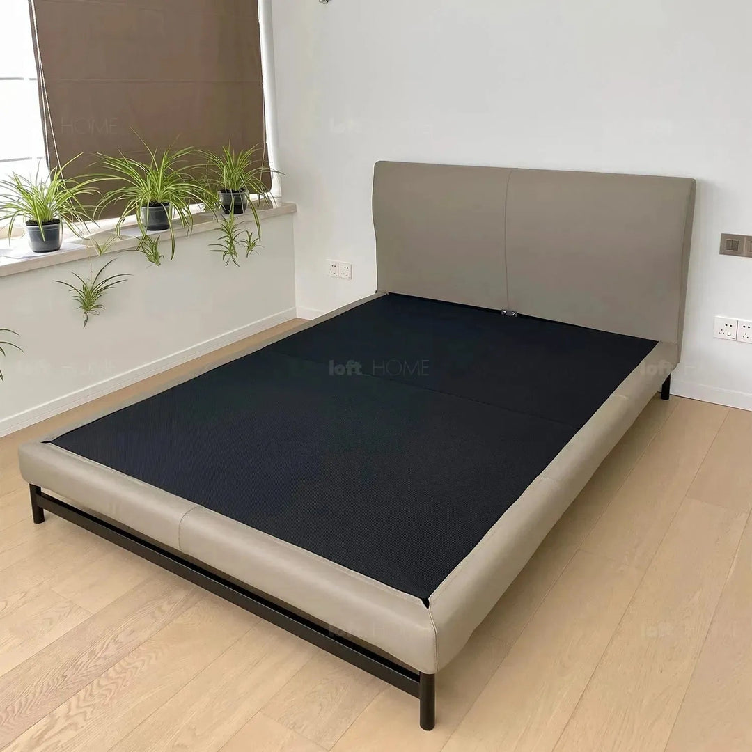 Minimalist fabric bed nor layered structure.