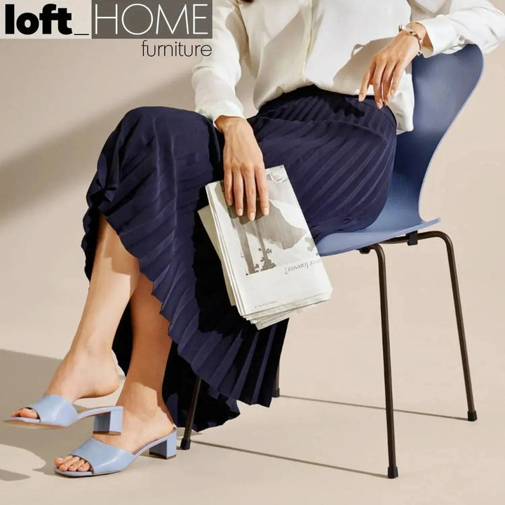 Contemporary plastic dining chair ant detail 11.