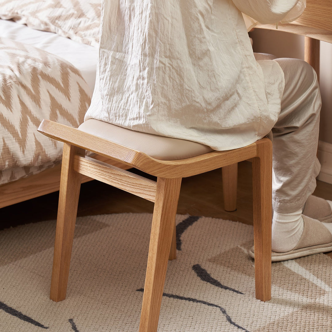 Scandinavian oak wood cat scratch resistant leather dressing chair hemu material variants.