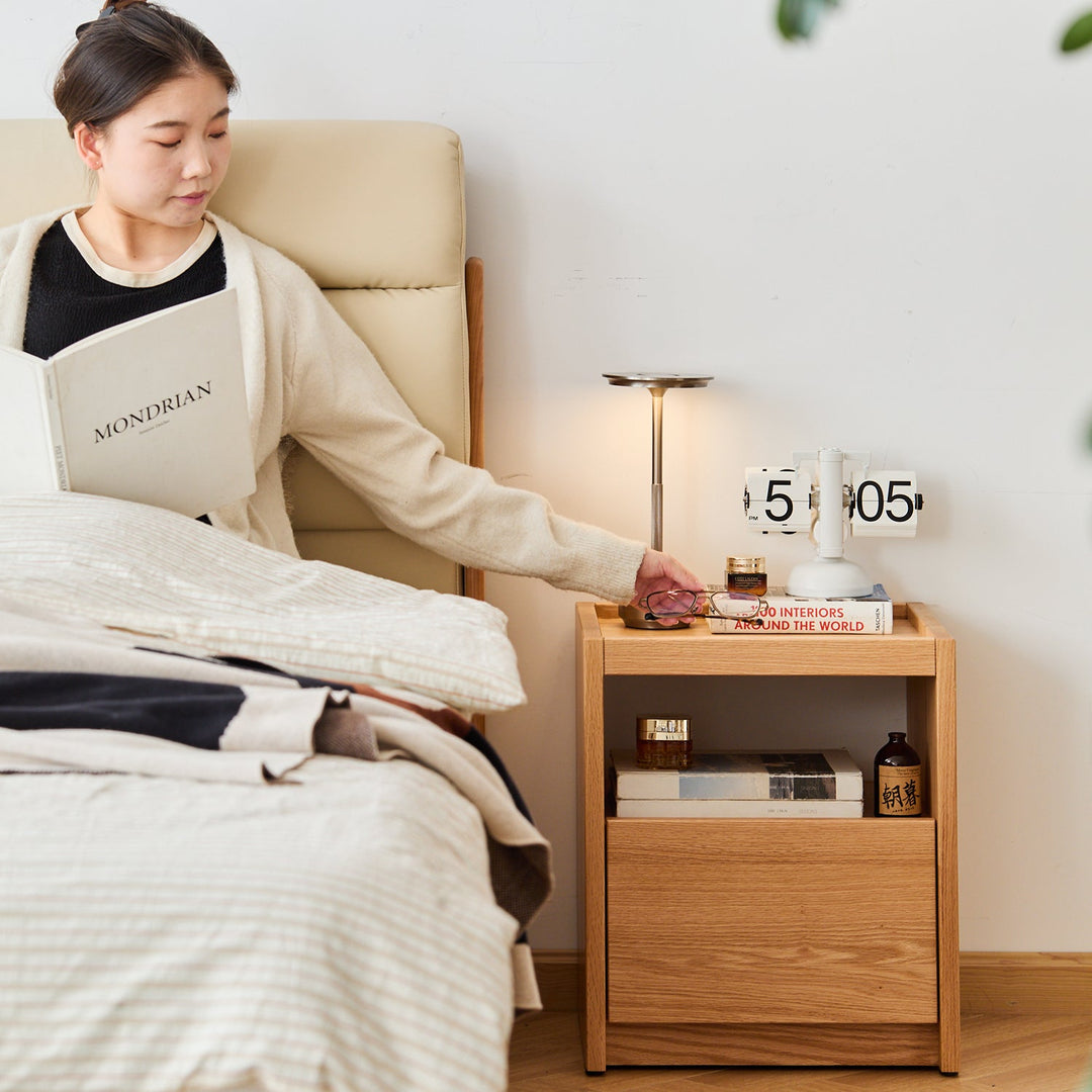 Scandinavian oak wood side table sugar size charts.