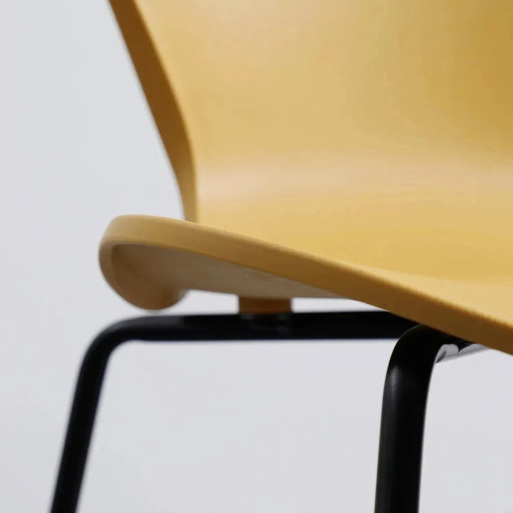 Contemporary Plastic Dining Chair ANT
