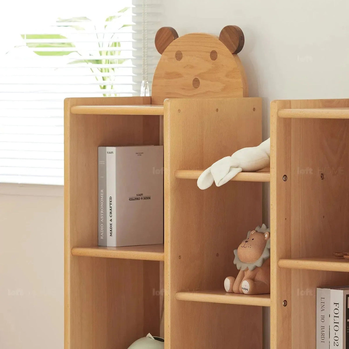 Scandinavian wood kids bookshelf bear in panoramic view.