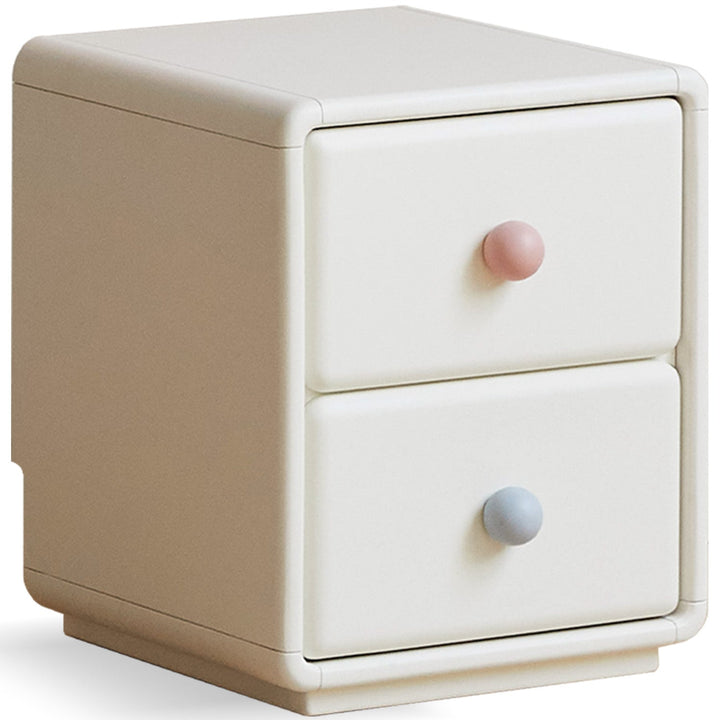 Scandinavian wood kids side table yunae detail 1.