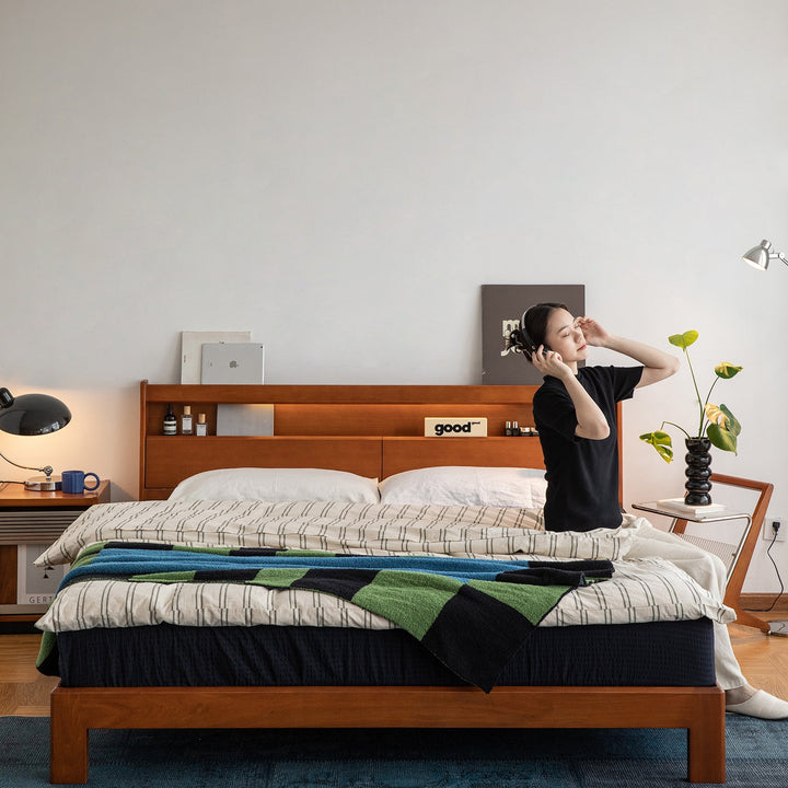 Vintage Boxwood Bed ACCOMPANY LIGHT