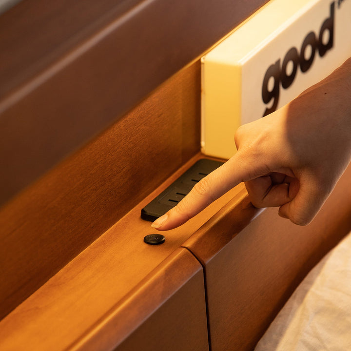 Vintage Boxwood Bed ACCOMPANY LIGHT