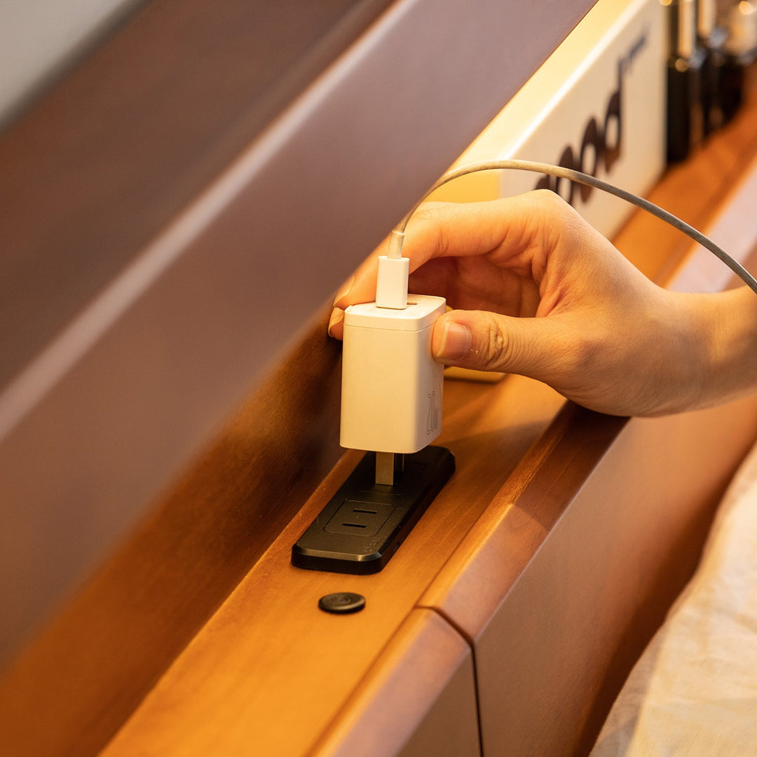 Vintage Boxwood Bed ACCOMPANY LIGHT