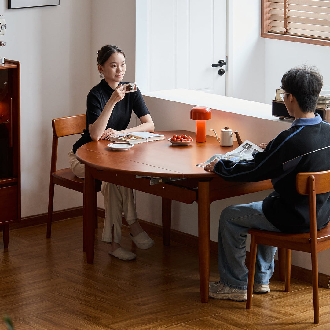 Vintage boxwood extendable dining table minima in still life.